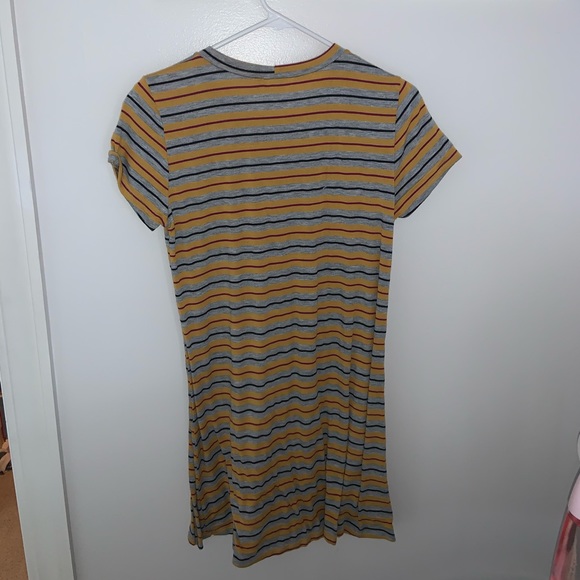 A cute summery dress - Picture 4 of 4